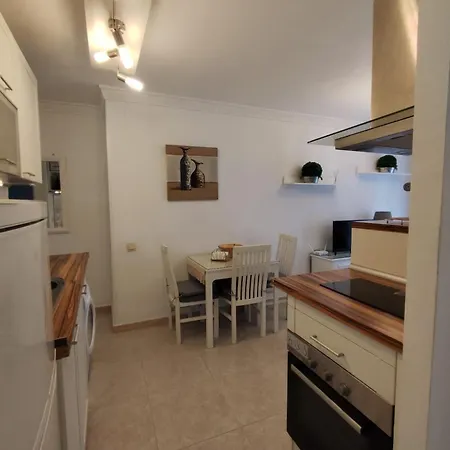 Cozy Beachfront 2b * 埃斯特波纳