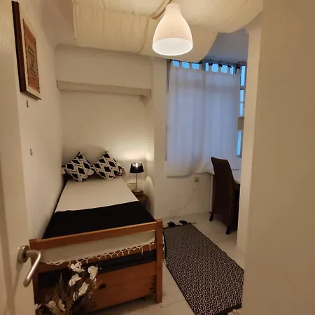Cozy Beachfront 2b Apartment *